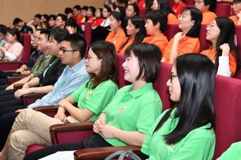 说明: 南方医科大学师生代表 说明: 南方医科大学师生代表