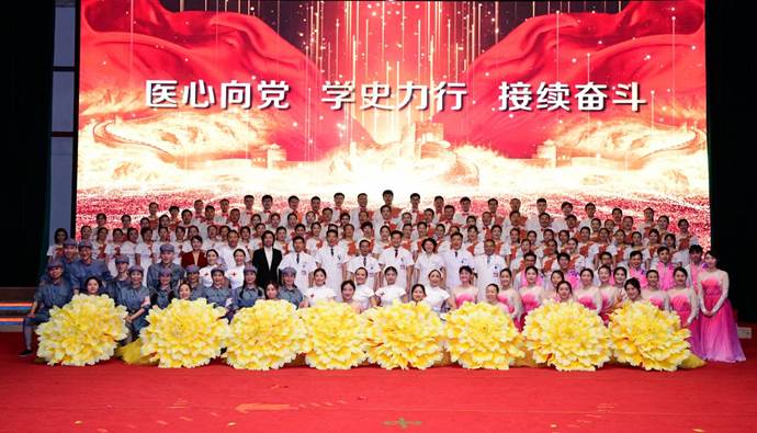 3、2021年9月在学校庆祝建党100周年歌咏比赛中夺得冠军 3、2021年9月在学校庆祝建党100周年歌咏比赛中夺得冠军