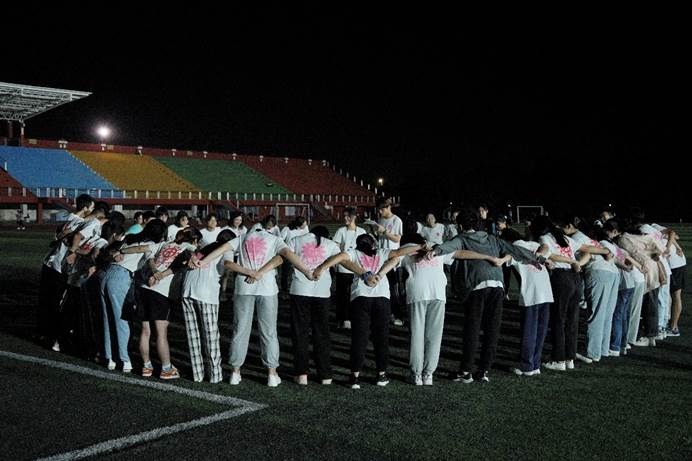 公卫团委举办“聚力同心，步步为赢”素质拓展活动